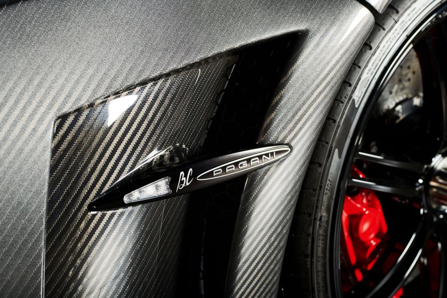 Детали экстерьера Pagani Huayra BC 2017 года  (фото 4 из 15)